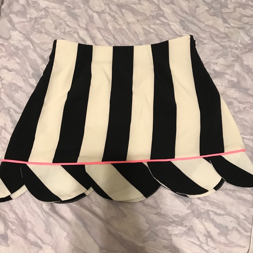 Super cute stripped skirt